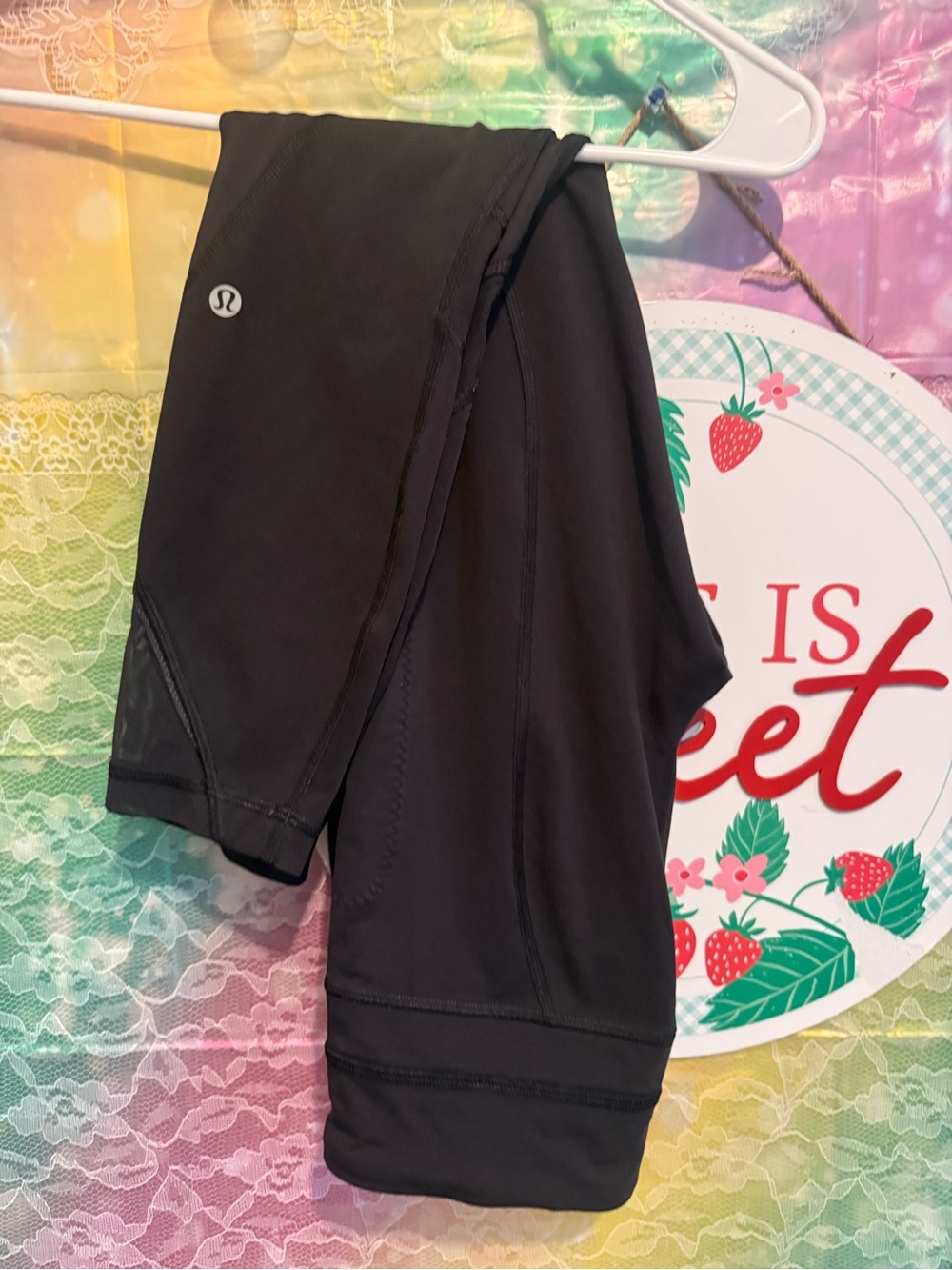 lululemon athletica Black Leggings with Zipper Pockets - Picture 2 of 10